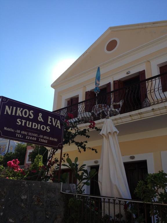 Nikos And Eva Studios Sými Luaran gambar